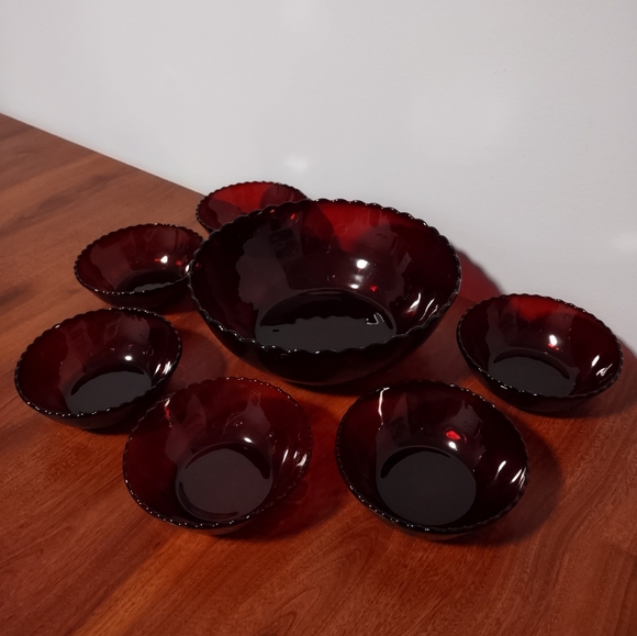 7pc Anchor Hocking Royal Ruby Red Thumbprint Pattern 1 Large & 6 Small Bowls - Picture 2 of 6